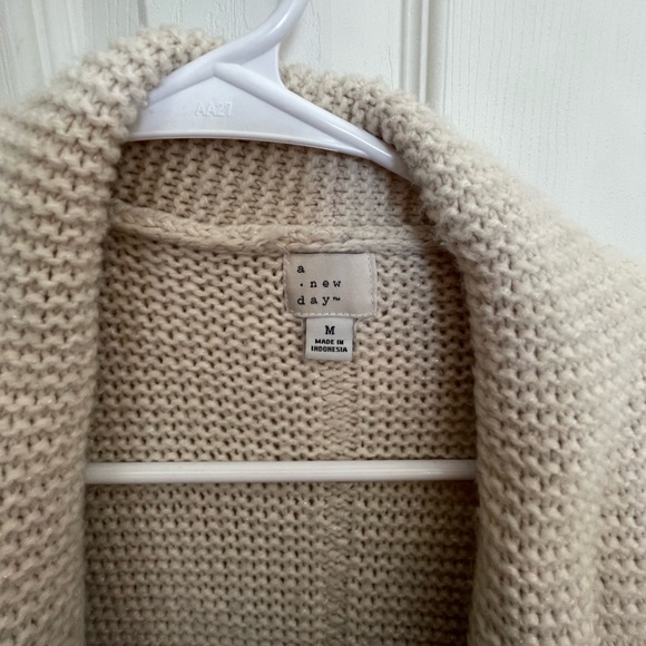 Cardigan - Picture 3 of 3